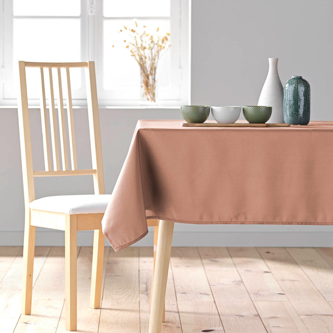 Essentiel Blush – einfarbige rechteckige Tischdecke 140 x 300 cm, Ambienteaufnahme