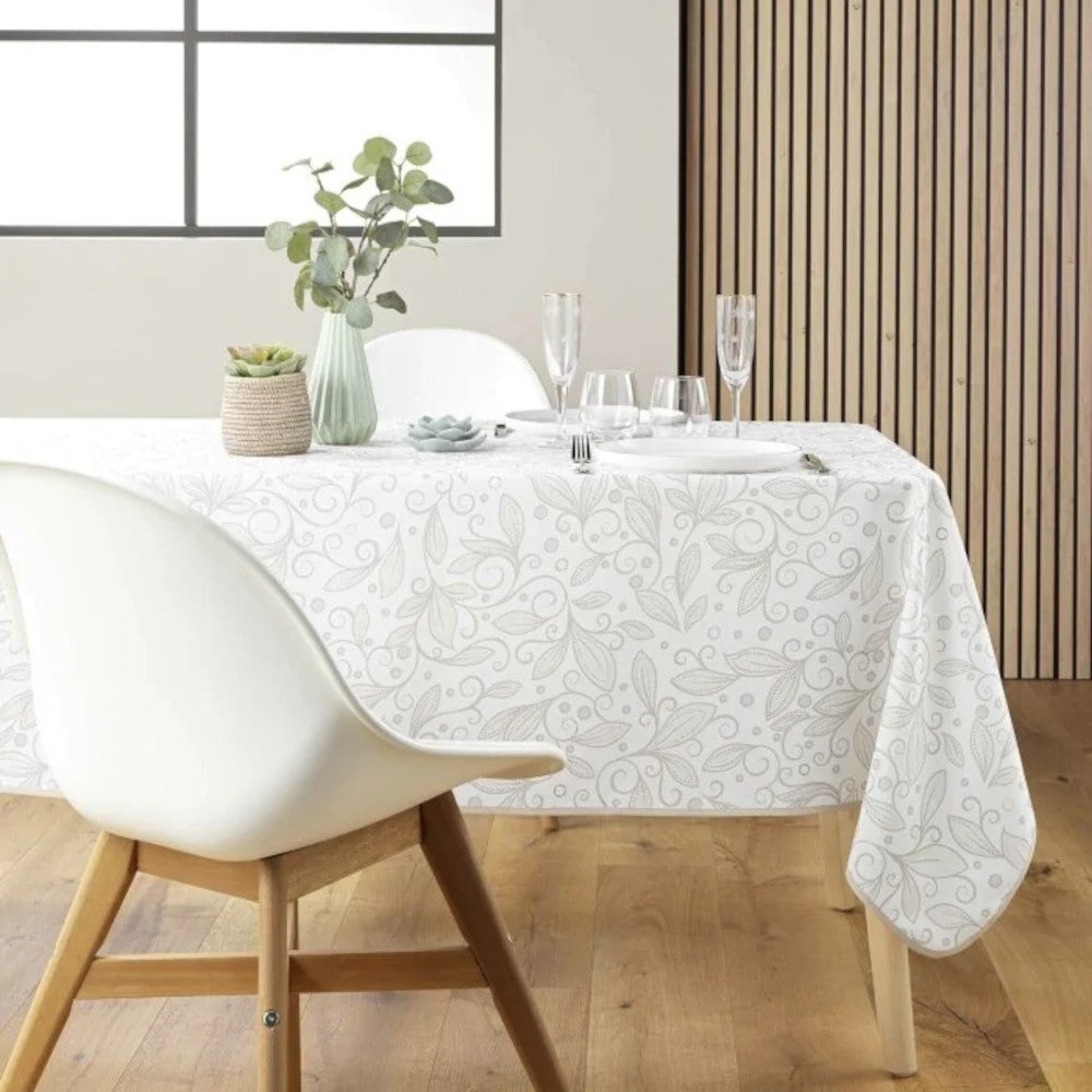 Leya - Fleckabweisende Tischdecke - 150 x 300 cm, Ambienteaufnahme