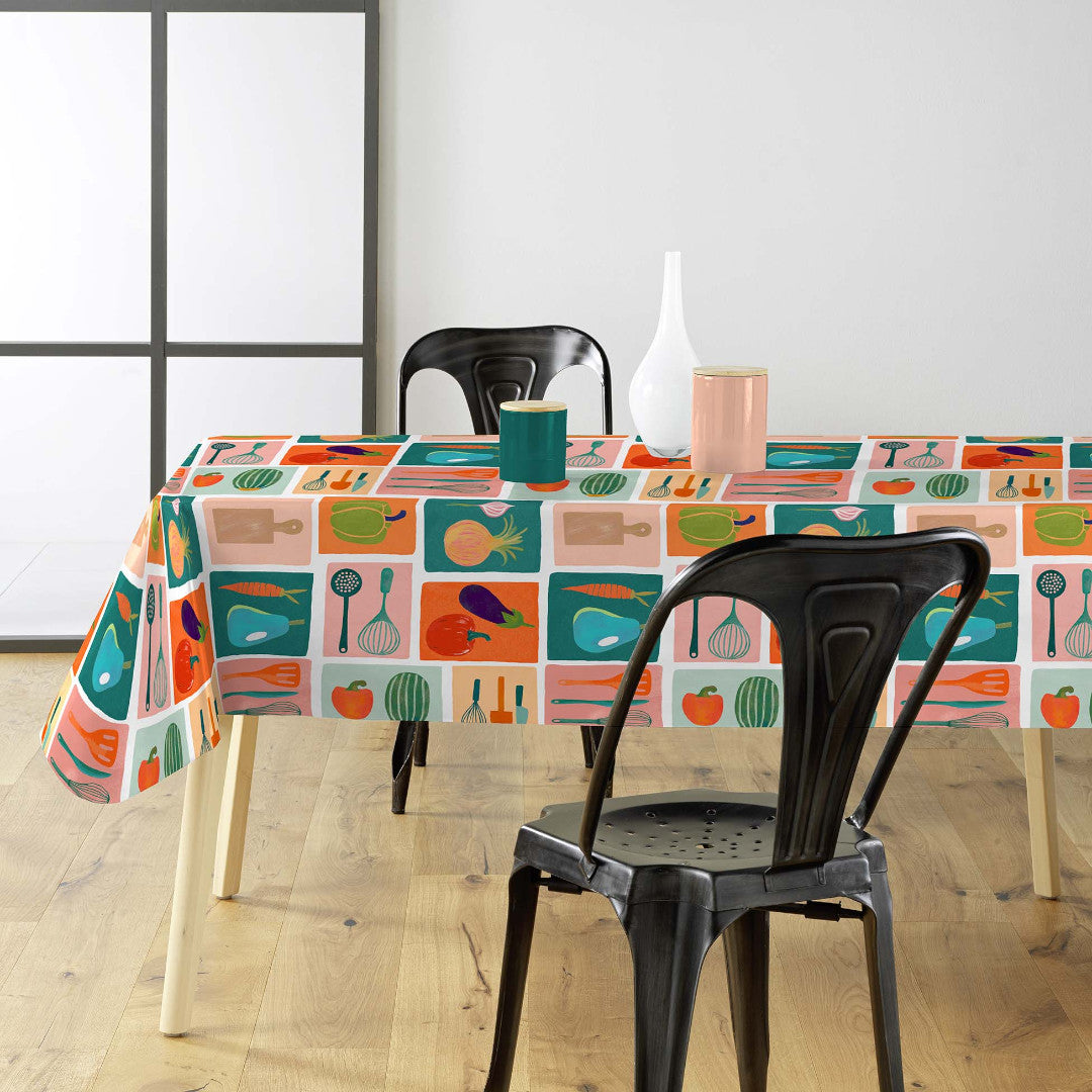 Minestrone Multico – Farbenfrohe Wachstuch Tischdecke mit Küchenmotiven, Ambiente 1