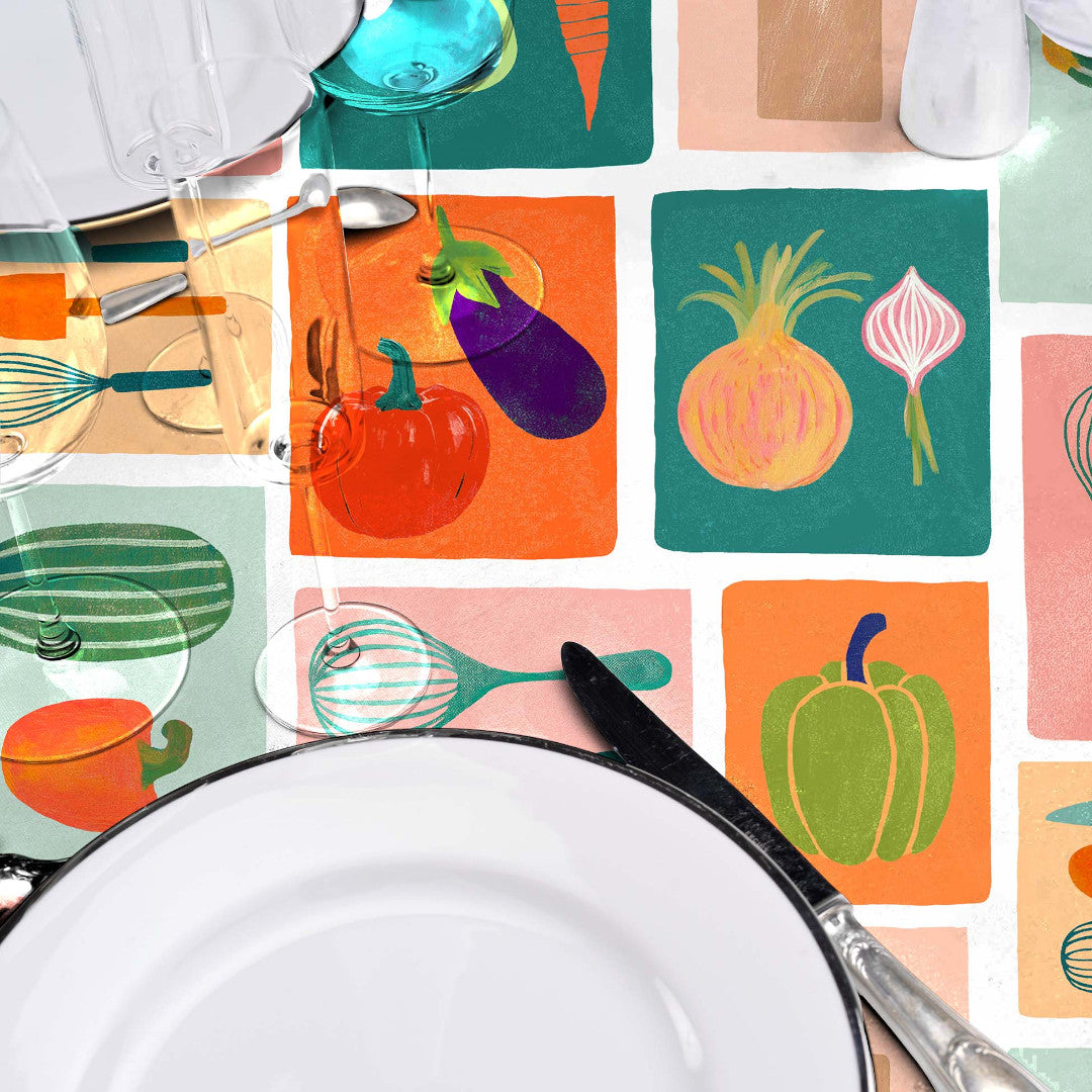 Minestrone Multico – Farbenfrohe Wachstuch Tischdecke mit Küchenmotiven, Nahaufnahme