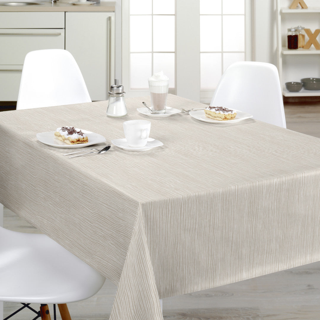 Nordfavn Strange Ways Beige – Wachstuch Tischdecke in Beige mit Streifen, Ambienteaufnahme