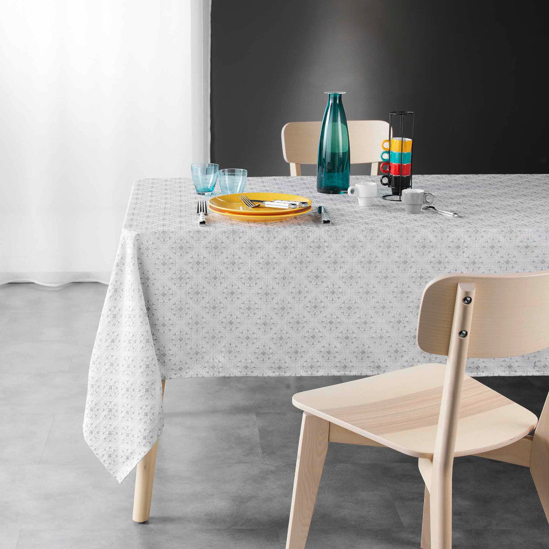 Orphee – Damasttischdecke mit feinem, geometrisch gewebtem Muster – 140 x 240 cm, Ambiente