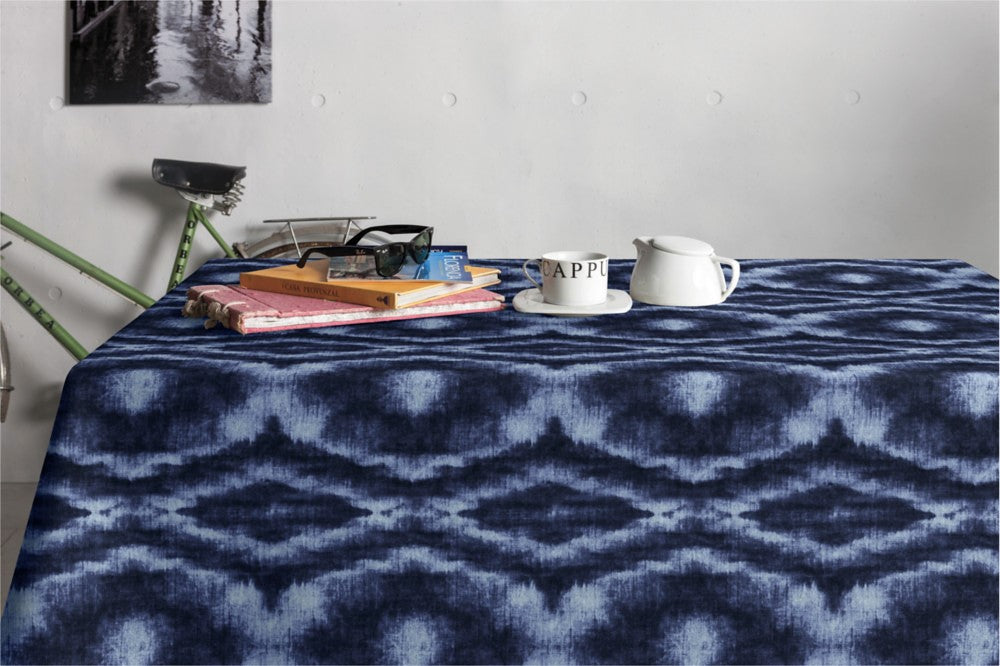 Saura Denim – abwaschbare Tischdecke mit schönem Batikdesign, 140 cm