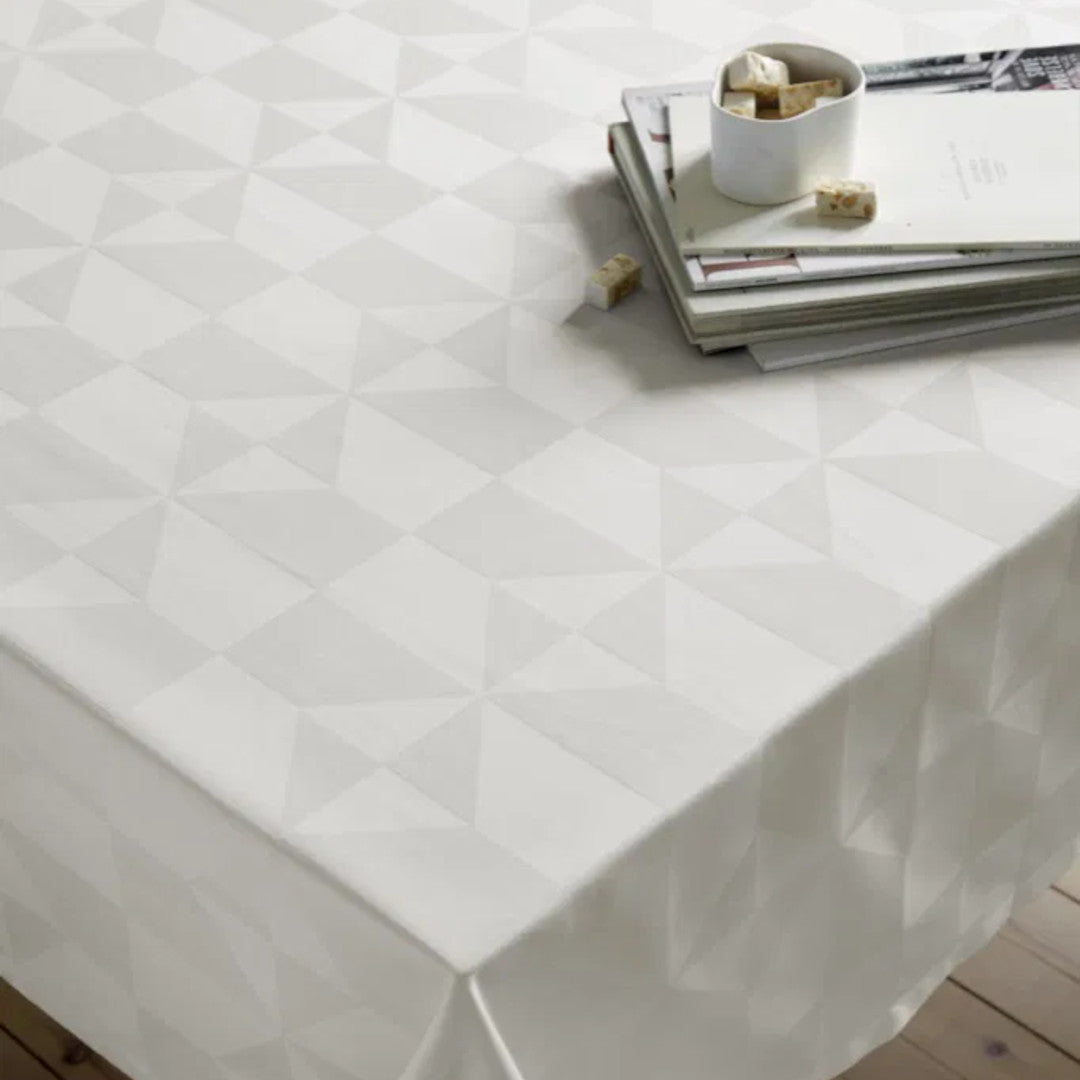 Compliments Wind Damasttischdecke, Creme - 140 x 180 cm