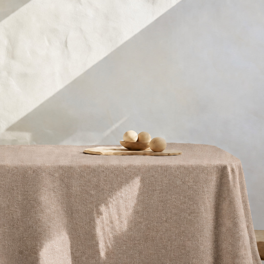 Einfarbige abwaschbare Tischdecke Beige – Dali 160 cm breit