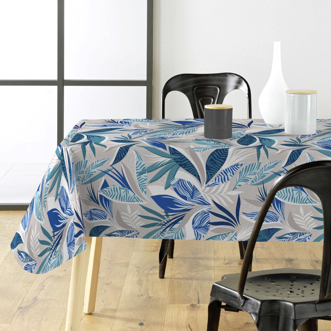 Tischdekoration mit Funky Blue Jungle Tischdecke und blauen Blättern