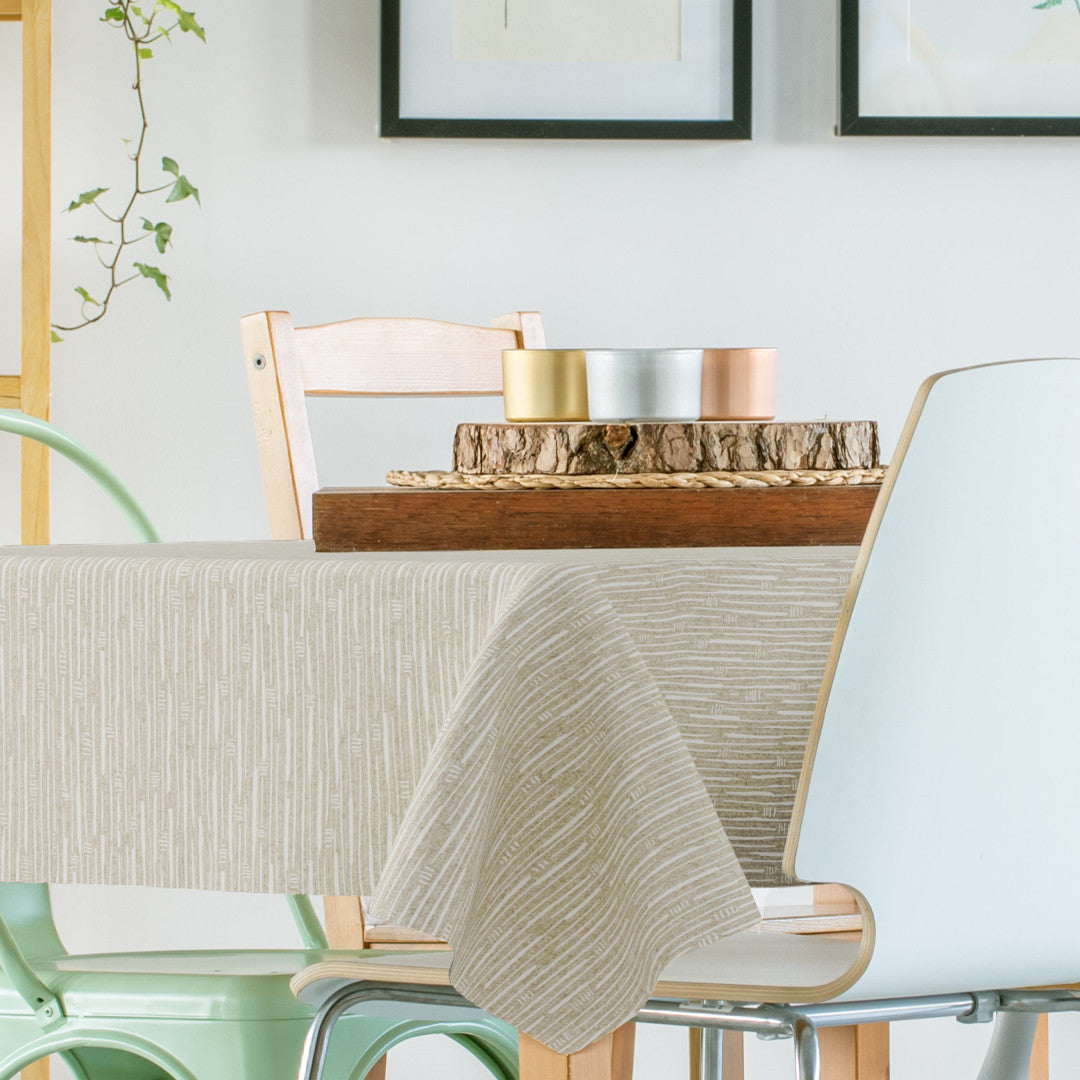 Lola Japondi Sand – Minimalistische Wachstuch Tischdecke mit natürlicher Eleganz