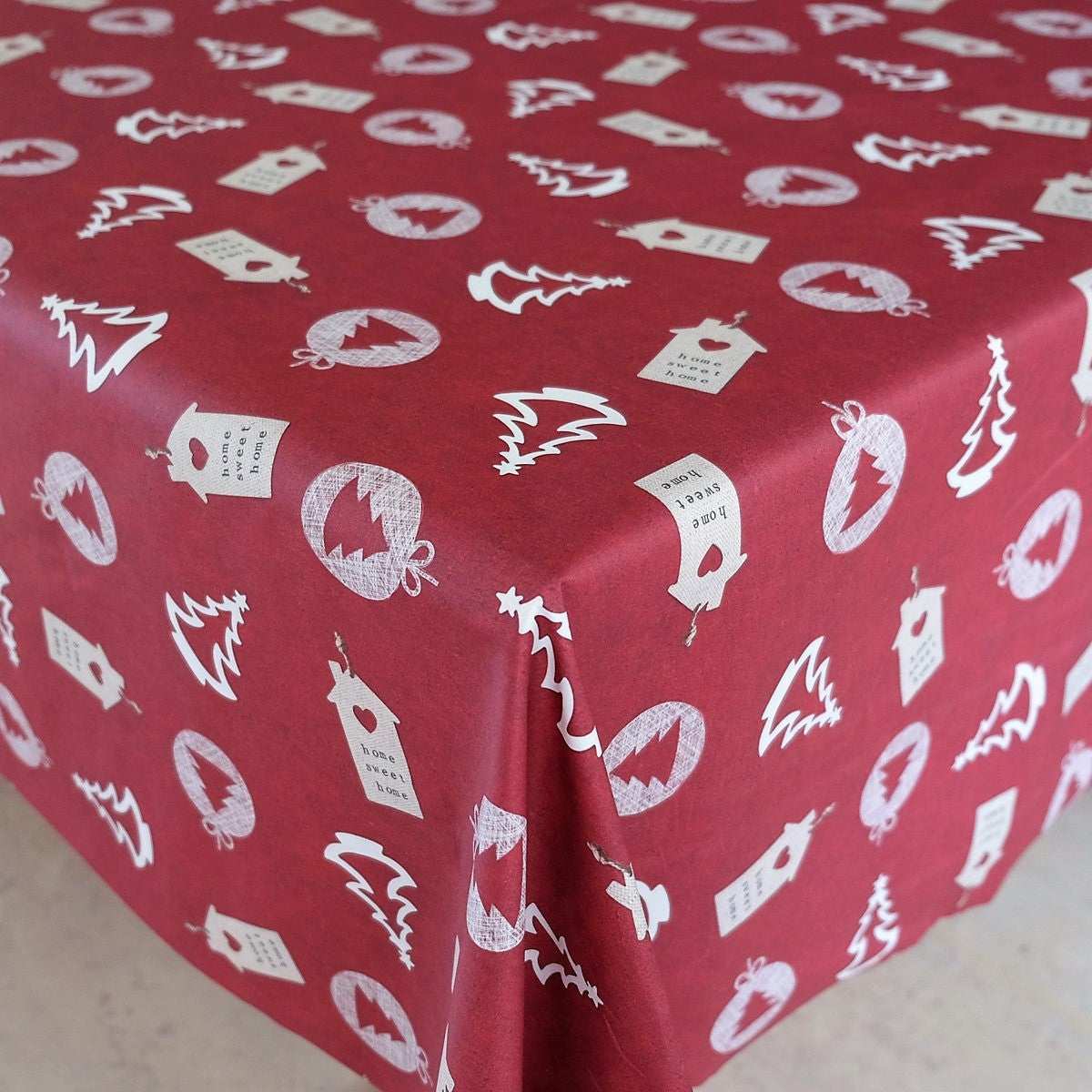 Weihnachtstischdecke, Home Sweet Home, Bordeauxrot – abwaschbare Tischdecke mit Weihnachtsmotiven
