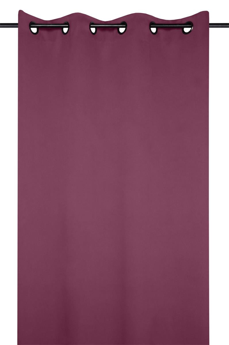Notte Himbeerrot – Verdunkelungsvorhang 135 x 180 cm, Ambienteaufnahme