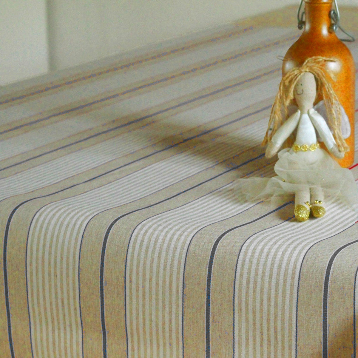 Olmer Streifen Blau – abwaschbare Tischdecke in Leinenoptik