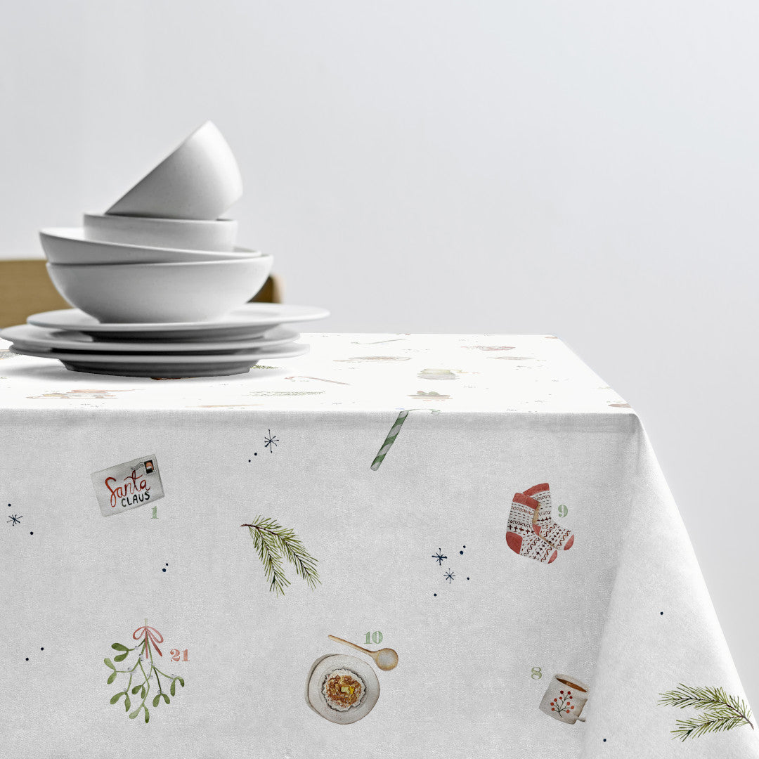 Södahl Christmas Days Weihnachtstischdecke mit Weihnachtsmotiven auf dem Tisch 140x350