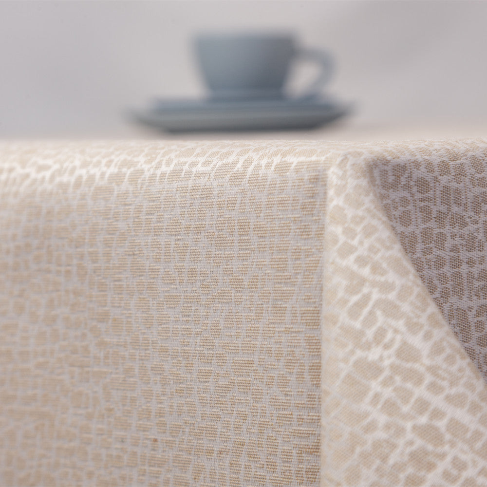 Jacquard Stone Beige – elegante abwaschbare Tischdecke mit jacquardgewebtem Muster