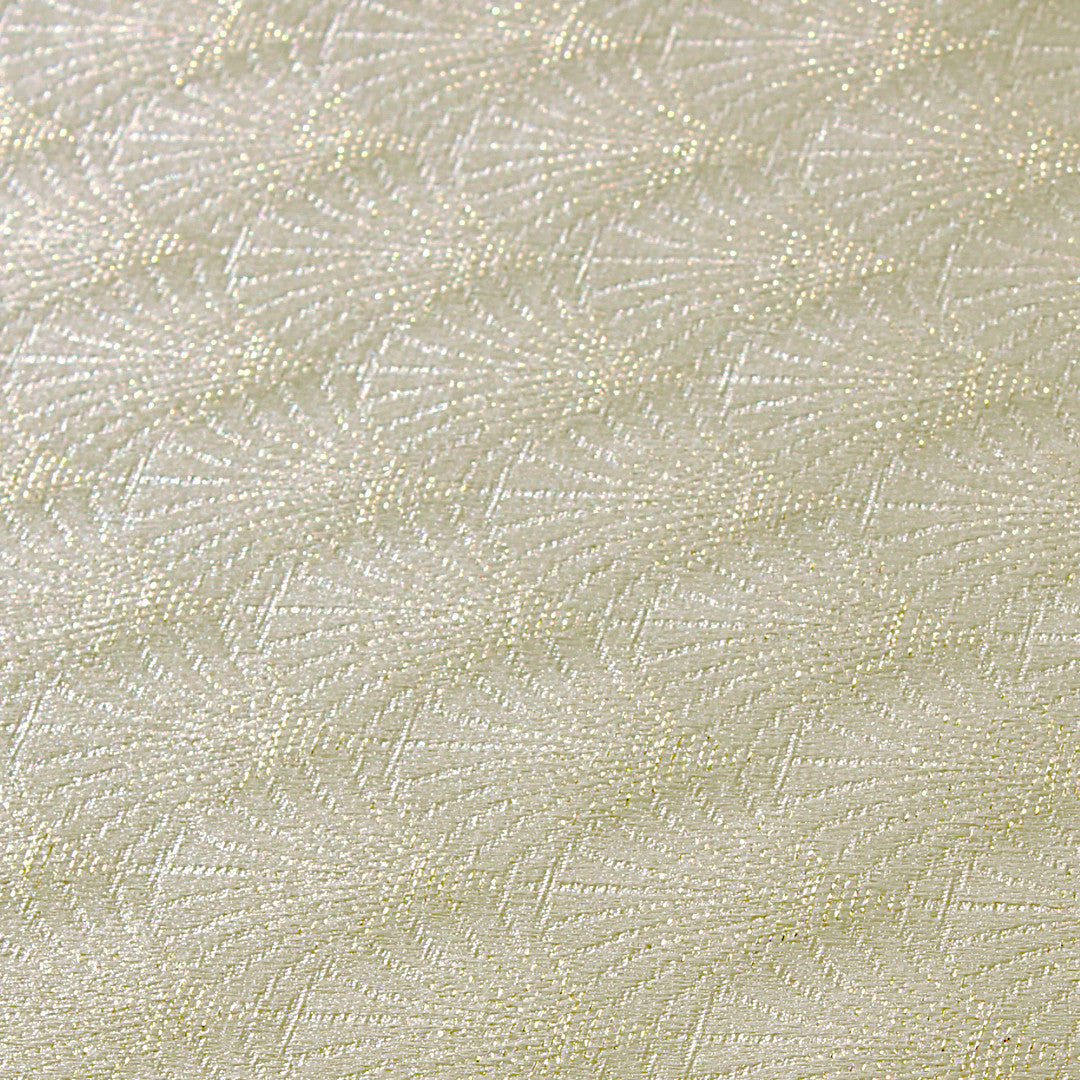 Amigoni Oro Vifteblad – elegante abwaschbare Tischdecke mit goldenem Lurex, 180 cm breit, Nahaufnahme