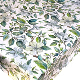 Apple Blossom Blue - Wachstuch Tischdecke mit klassischem Blumenmotiv, 160 cm breit, Ecke