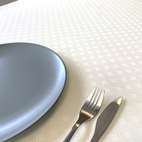 Benlliure Blanco – jacquardgewebte abwaschbare Tischdecke, 160 cm breit