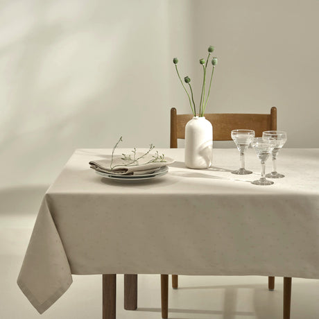 Compliments Damasttischdecke Confetti, Moon - 150 x 350 cm, Ambiente