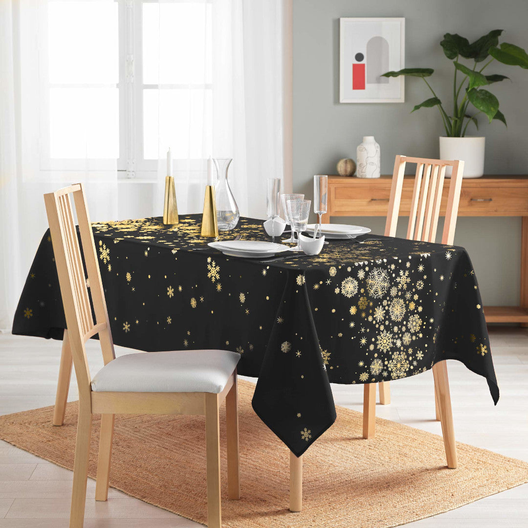 Constellation Schwarz/Gold - Weihnachtstischdecke mit Metalldruck, 150 x 240 cm, Ambienteaufnahme 2