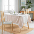 Doriane Natur – Damasttischdecke mit gewebtem Blattmuster – 140 x 240 cm, Ambiente