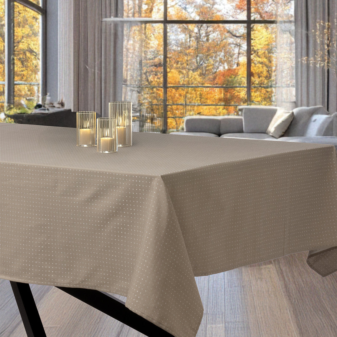 Dotea Beige - Damasttischdecke mit Punkten, 140 x 270 cm, Ambiente