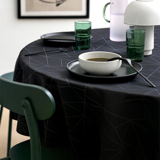 Engholm Tilde Schwarz - Damast Tischdecke Ø 200 cm