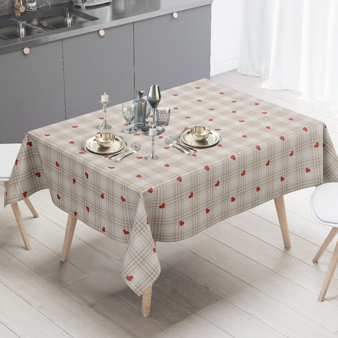 Hjertetern – beige Wachstuch Tischdecke mit Karos und roten Herzen, Ambiente