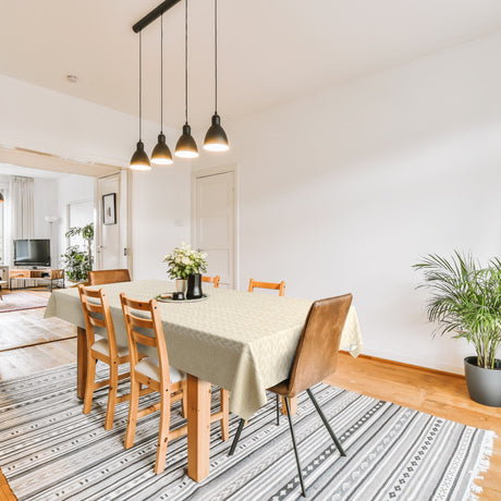 Kashmiria Sand – Extra starke Wachstuch Tischdecke in Textiloptik, Ambiente