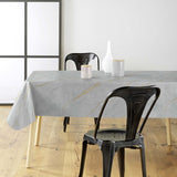 Lustral Metallic - Elegante Wachstuch Tischdecke mit Marmorstruktur und Goldadern, Ambienteaufnahme