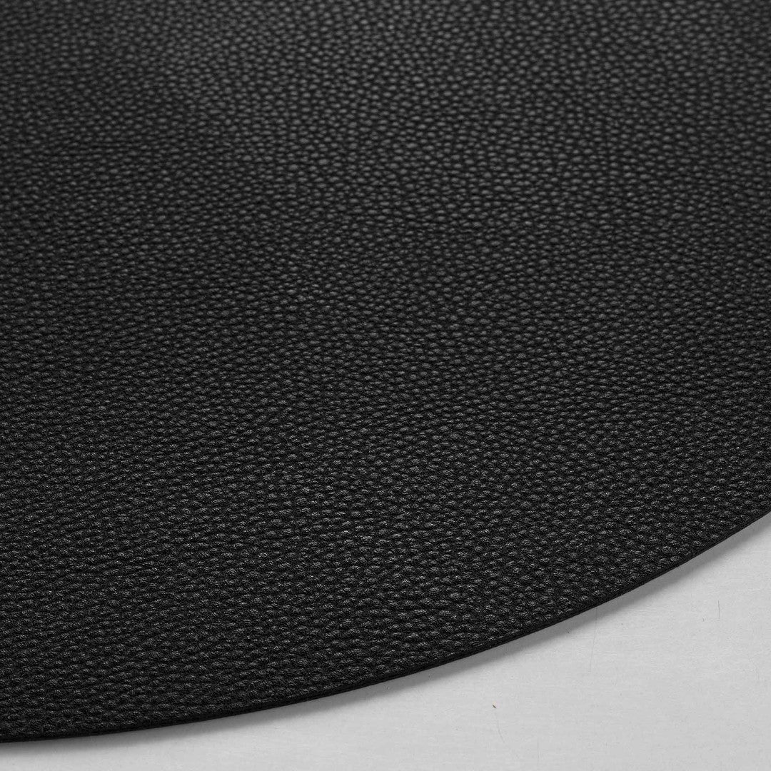 Granis Schwarz - Rundes Tischset aus Kunstleder Ø 38 cm, wendbar, Nahaufnahme