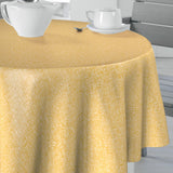 Nordfavn Fine Weave Mustard – Glatte runde Wachstuch-Tischdecke mit dezenter Textiloptik