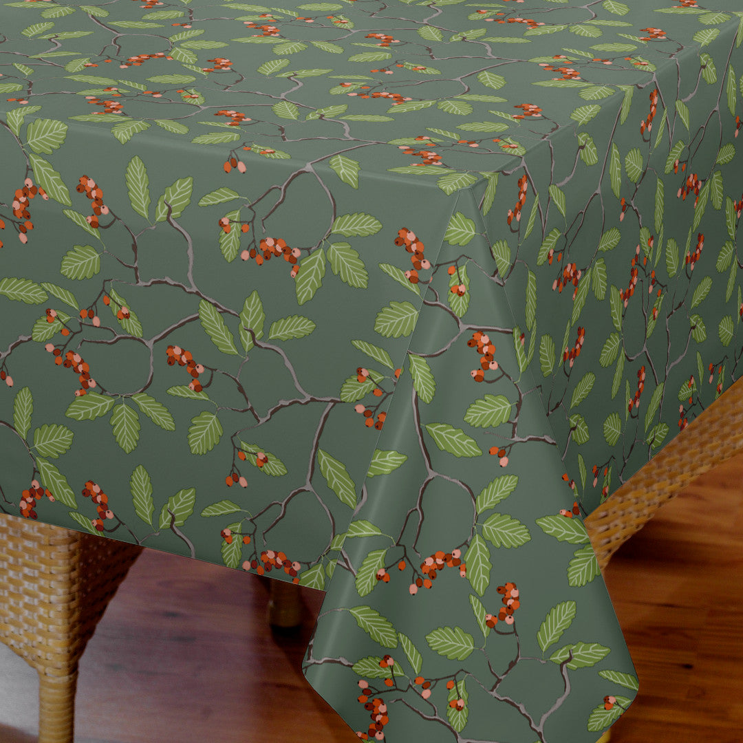 Nordfavn Winter Berry – Wachstuch Tischdecke für Weihnachten mit Zweigen und roten Beeren