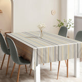 Nordic Stripe Beige – Gestreifte Wachstuch Tischdecke mit leichter Struktur, Ambiente
