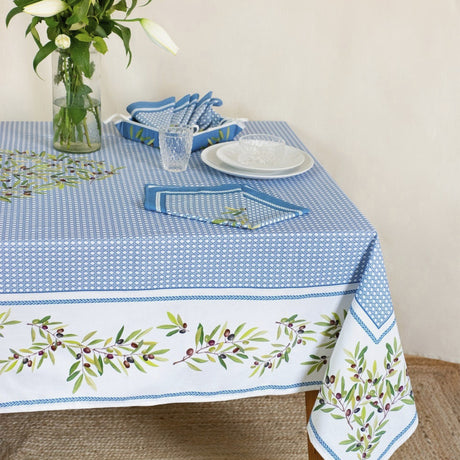 Nyons Blau - Rechteckige Provence-Tischdecke 155 x 250 cm, Ambiente
