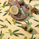 Olive It Jojoba – Captain Cook Wachstuch Tischdecke mit grafischem Olivenmotiv, Nahaufnahme