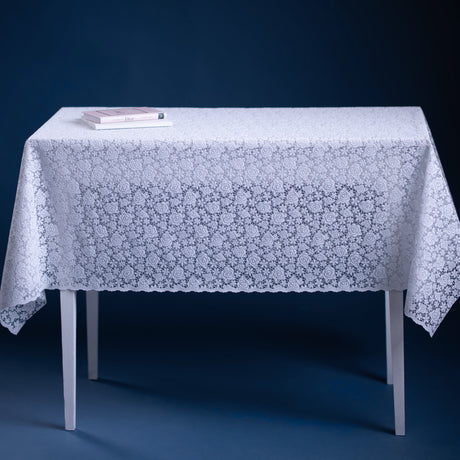 Petite Rose Weiß – Wachstuch Tischdecke in Spitzenoptik mit kleinen Rosen