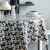 Poppy Graphite - Lola Wachstuch Tischdecke mit grafischem Blumendesign, Ecke