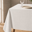 Rivera Blanco – jacquardgewebte abwaschbare Tischdecke in Offwhite, 160 cm breit, Ecke