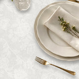 Tamayo Blanco – jacquardgewebte abwaschbare Tischdecke in Offwhite, 180 cm breit, Nahaufnahme