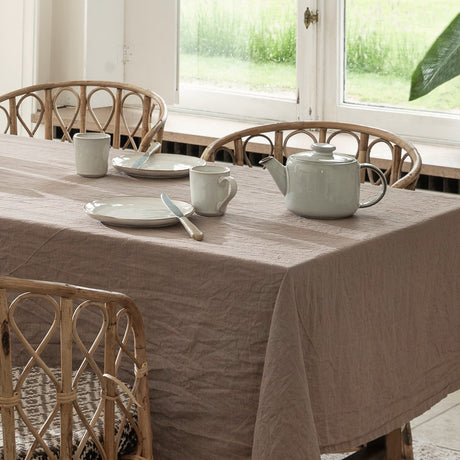 WOW Leinentischdecke, Essence Sable – 150 x 300 cm, Ambiente