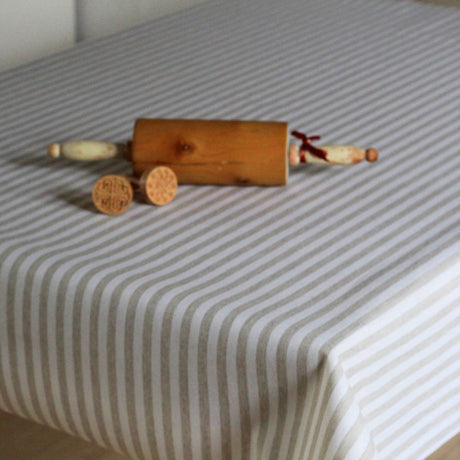 Abwaschbare Tischdecke in Leinenoptik mit Streifen in hellem Beige