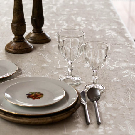 Lorrain Lino Beige, jacquardgewebte abwaschbare Tischdecke, 160 cm breit