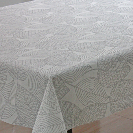 Amberes Jacquard, graue Blätter. Jacquardgewebte abwaschbare Tischdecke mit grauen Blattkonturen auf naturfarbenem Grund
