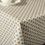 Baker Taupe – Abwaschbare Tischdecke mit schönem grafischem Motiv