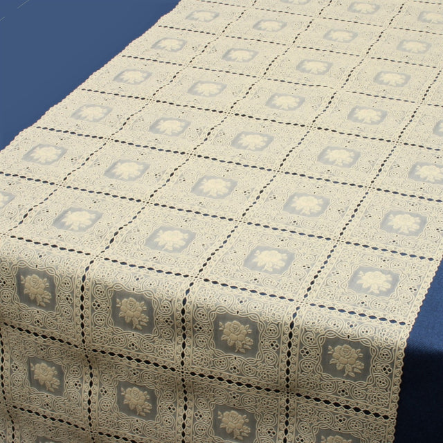 Tischläufer aus Spitze mit Rosen in Quadraten, beige
