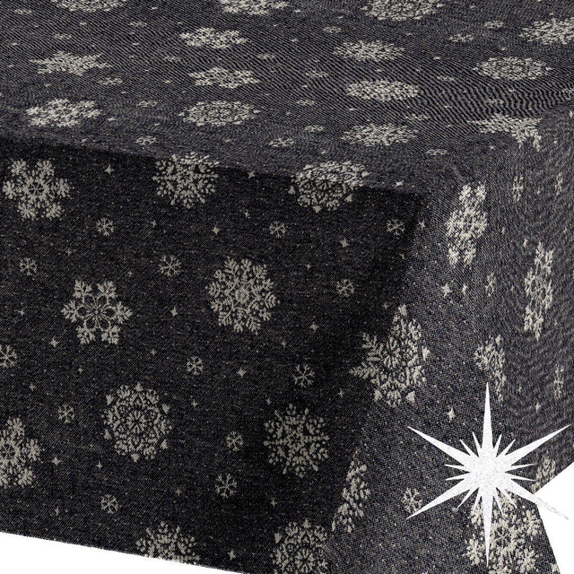 Brina Black Silver – Schwarze abwaschbare Weihnachtstischdecke mit silbernen Eiskristallen