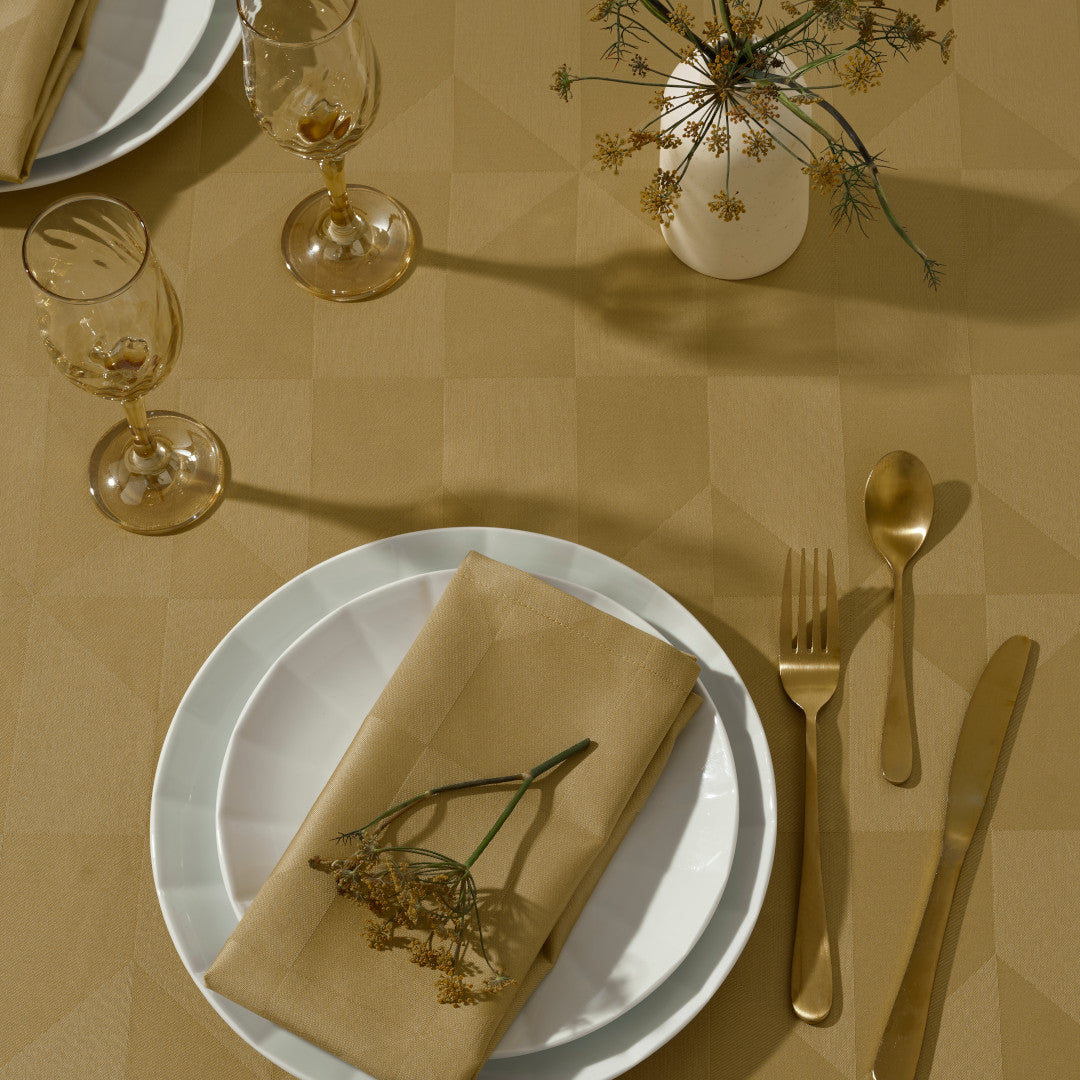 Compliments Wind Damasttischdecke, Messing - 150 x 250 cm, Ambiente 1