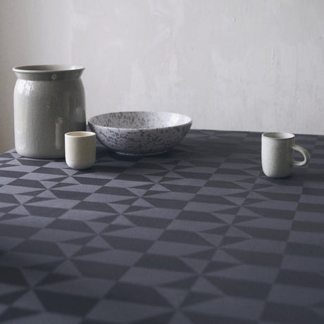 Compliments Wind Damast Tischdecke, grau - 140 x 320 cm