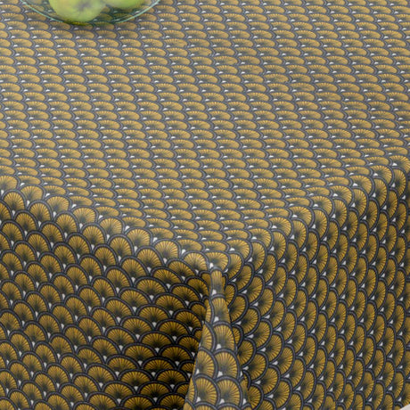 Doucet Senfgelb – Abwaschbare Tischdecke mit schönem grafischem Muster – 155 cm breit