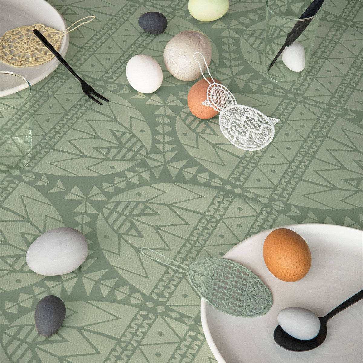 Easter Hellgrün Damast Tischdecke, schöne Ostertischdecke von Juna - 150 cm x 270 cm