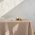 Einfarbige abwaschbare Tischdecke in Beige – Dali 140 cm breit