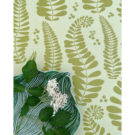 Fern Green - Notes by Susanne Schjerning - abwaschbare Tischdecke mit rutschfester Unterseite
